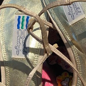 Gold flats new beautiful